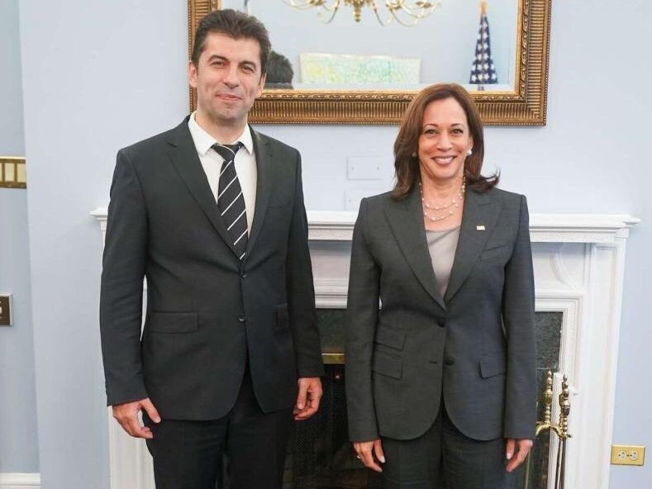 Петков и Харрис договорились о поставках сжиженного природного газа в Болгарию