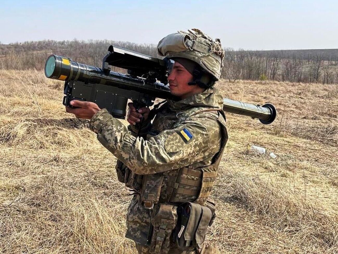 По данным Генштаба ВСУ, с начала полномасштабного вторжения РФ украинские военнослужащие уничтожили 160 российских вертолетов