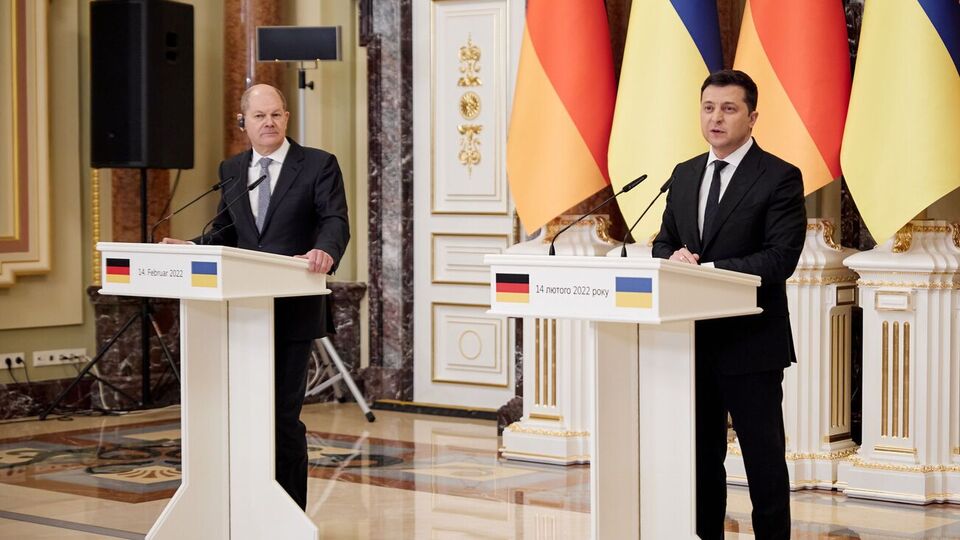 Шольц и Зеленский 11 мая провели "очередные переговоры", отметил президент Украины