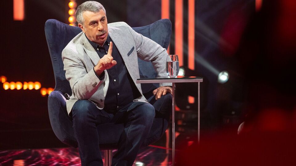 Комаровский: Я боюсь отдаться этому чувству ненависти. Это очень мешает. Это мне лично очень мешает работать, быть врачом, человеком