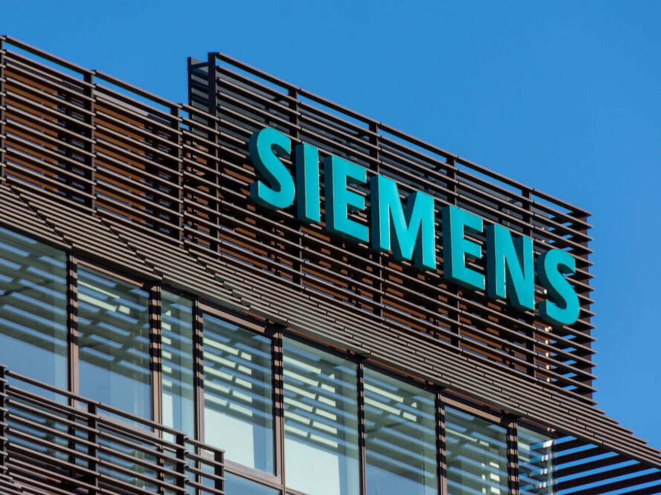 В Siemens отметили, что международные санкции влияют на их коммерческую деятельность в России