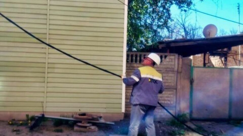 Фахівці компанії чекають на дозвіл від Збройних сил України для того, щоб проводити ремонти ліній