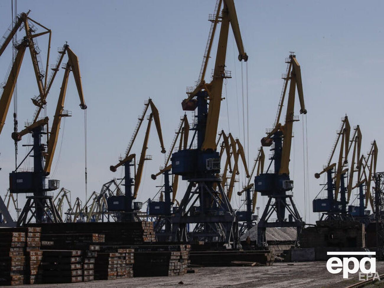 За словами Андрющенка, одна з найбільших проблем українських бійців на "Азовсталі" &ndash; дрони супротивника