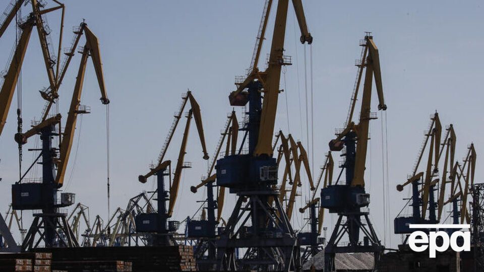 По словам Андрющенко, одна из самых больших проблем украинских бойцов на "Азовстали" – дроны противника