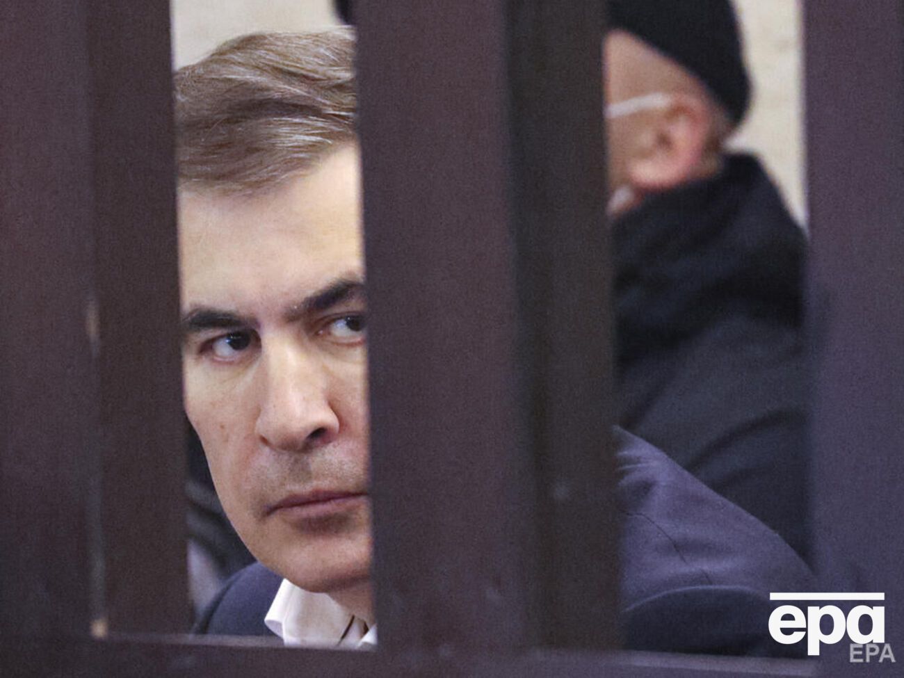 Саакашвили требует постоянного допуска в клинику семьи и личного врача