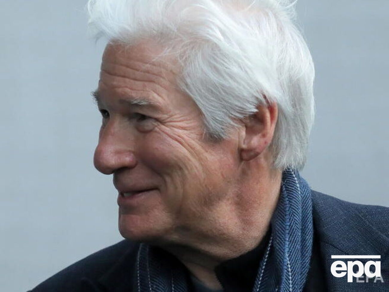 После нападения РФ на Украину&nbsp;Гир присоединился к благотворительной организации CARE, которая сейчас помогает в том числе жителям Украины