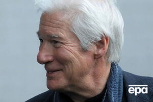 После нападения РФ на Украину Гир присоединился к благотворительной организации CARE, которая сейчас помогает в том числе жителям Украины