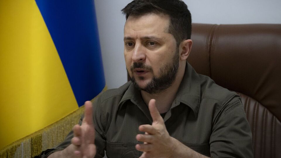 Зеленский: Перед тем как говорить о том или ином формате ОРДЛО, нельзя было убивать десятки тысяч людей в Украине