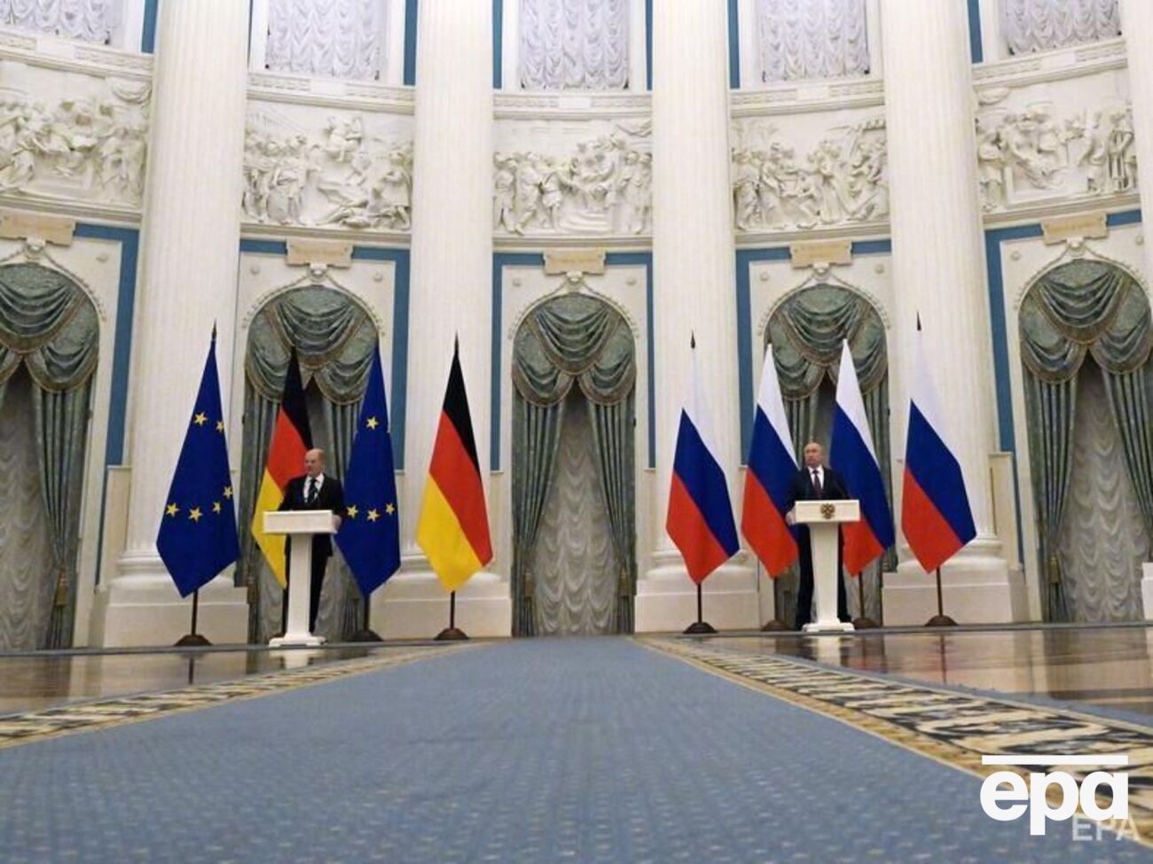 В Украине должно быть прекращение огня как можно скорее, сказал Шольц Путину