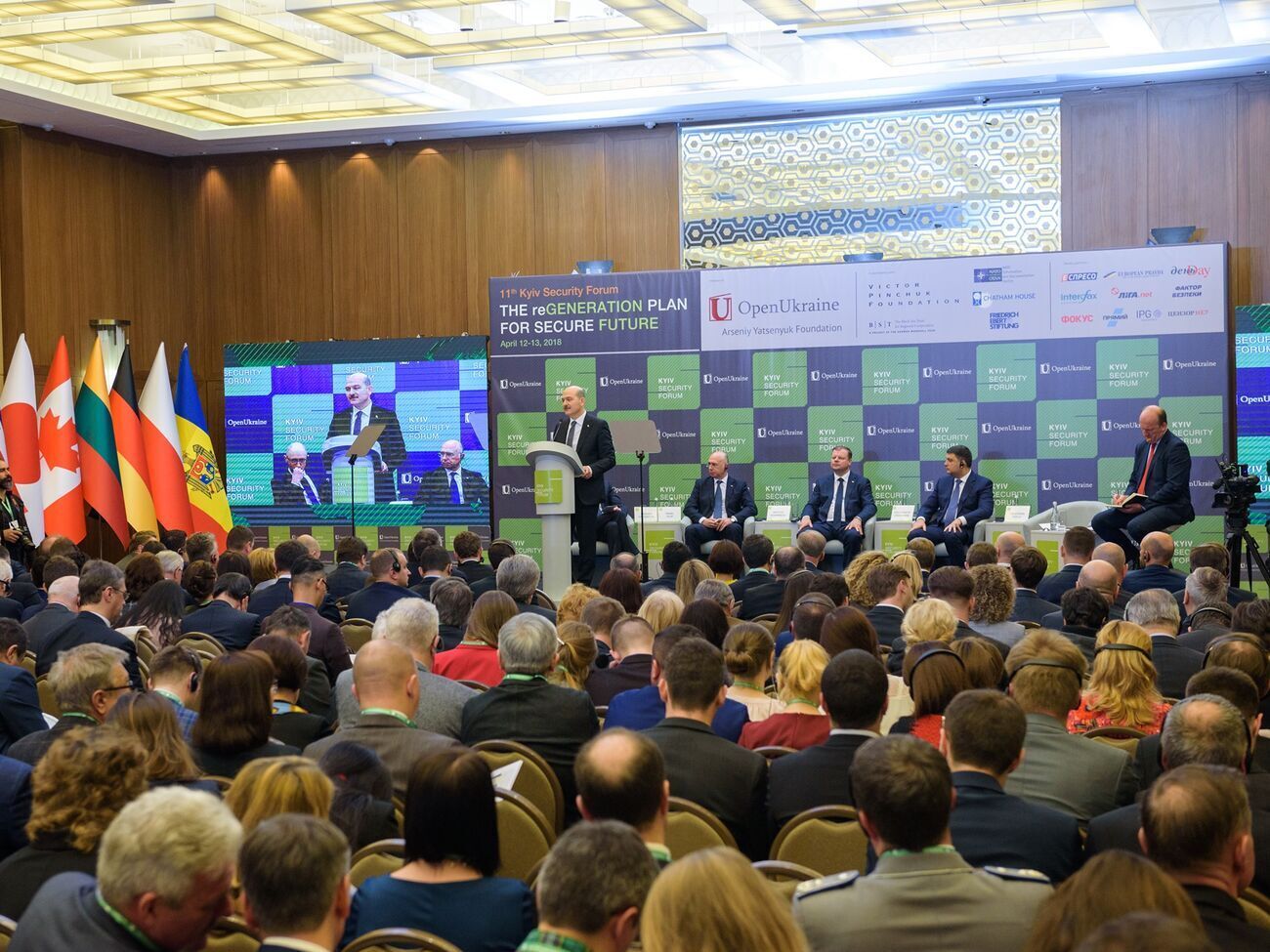 Участники дискуссии обсудят войну