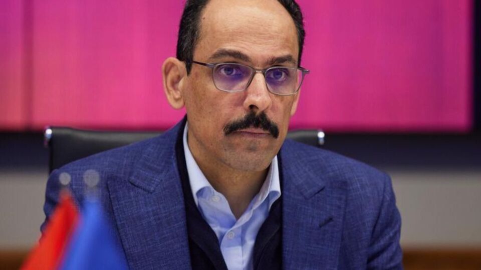 Чтобы сложились условия переговоров, "все стороны, включая Европу и США, должны иметь конструктивный настрой", сказал Ибрагим Калын