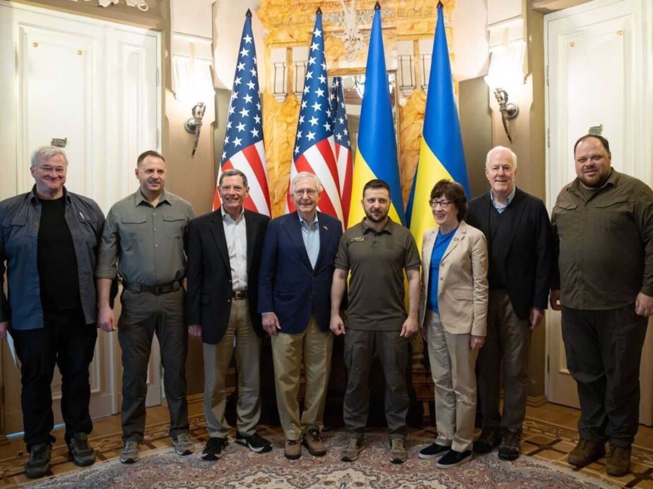 Зеленский поблагодарил США за лидерство в поддержке Украины