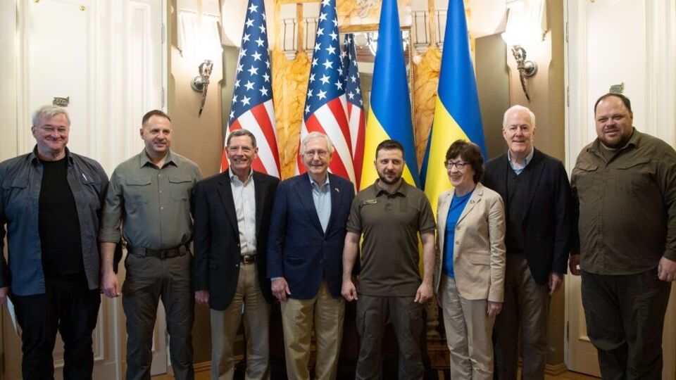 Зеленский поблагодарил США за лидерство в поддержке Украины