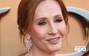 Роулинг также поздравила представителя Великобритании со вторым местом