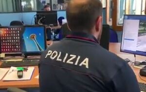 Экспертам итальянской полиции удалось отбить атаки