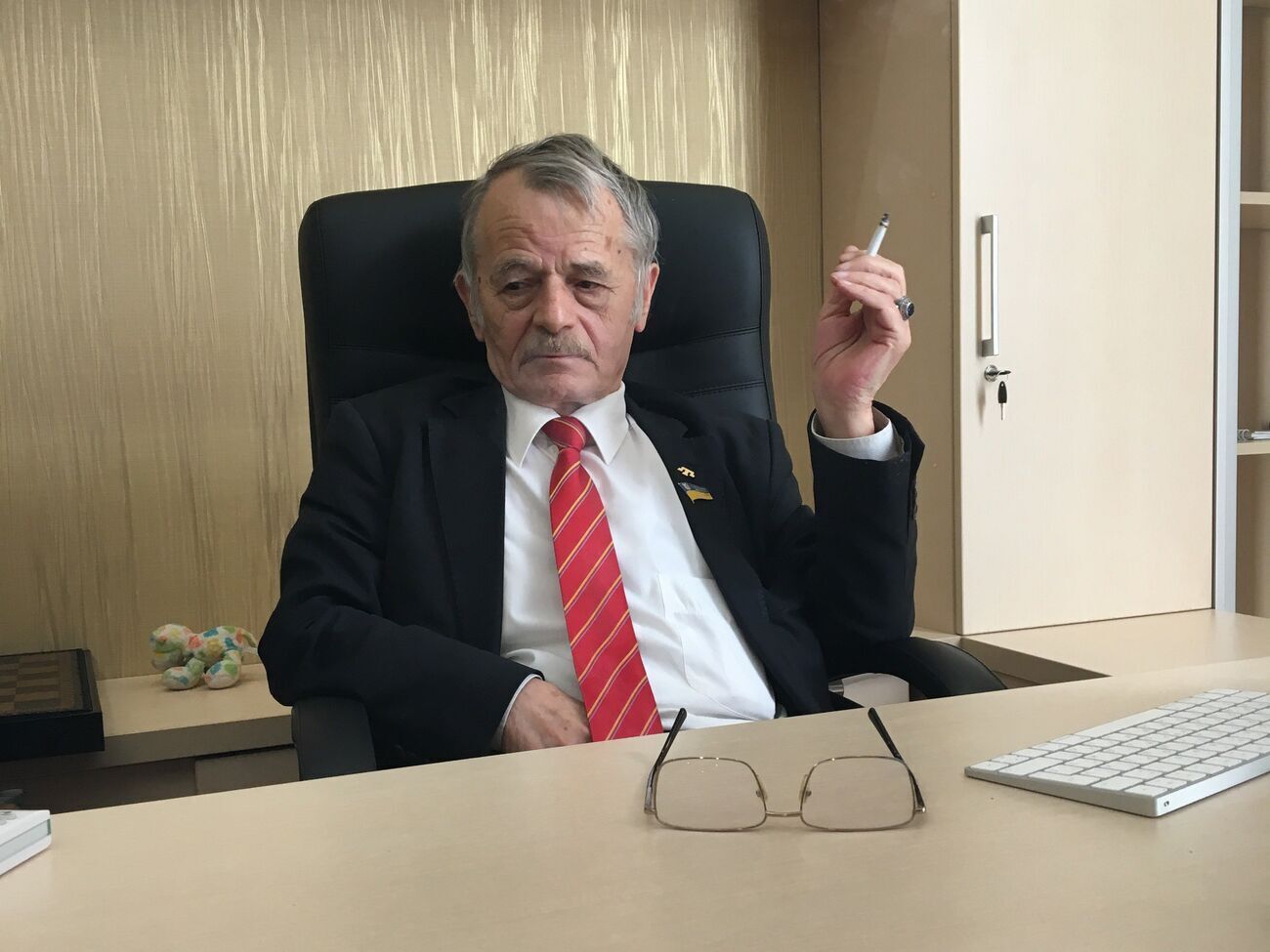 Джемилев отметил, что цена вопроса начинается с $250