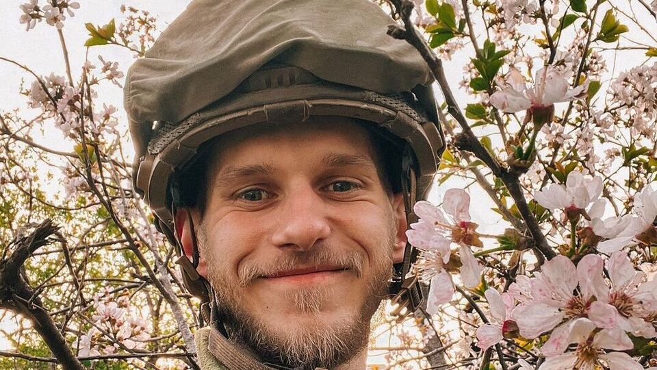Боец "Азова": Поздравляем Kalush Orchestra с победой на "Евровидении" из самого сердца Мариуполя. Спасибо за поддержку!