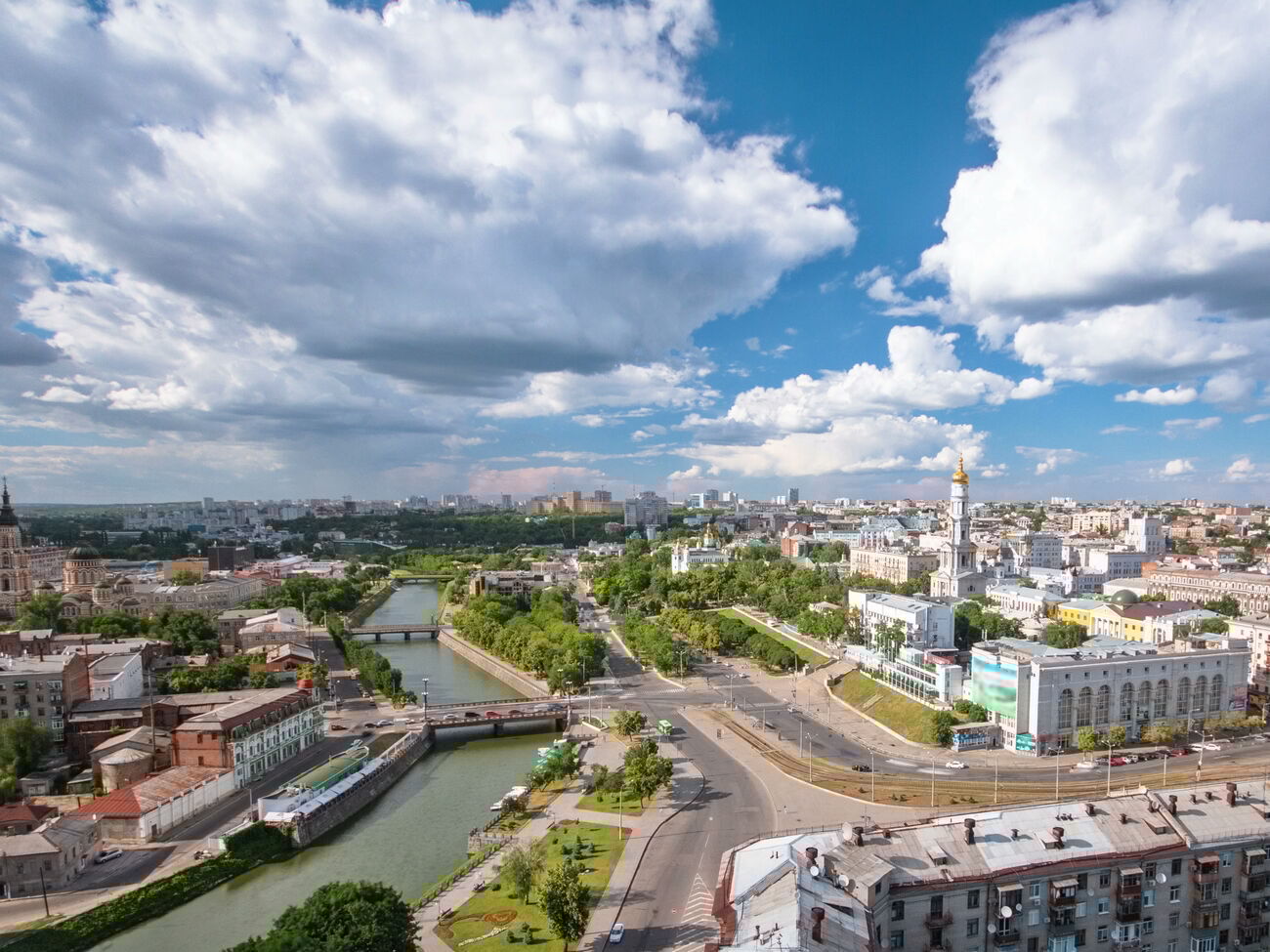 По&nbsp;данным&nbsp;харьковского горсовета по состоянию на 11 мая, за время попыток штурма города и постоянных обстрелов оккупанты повредили 2907 домов