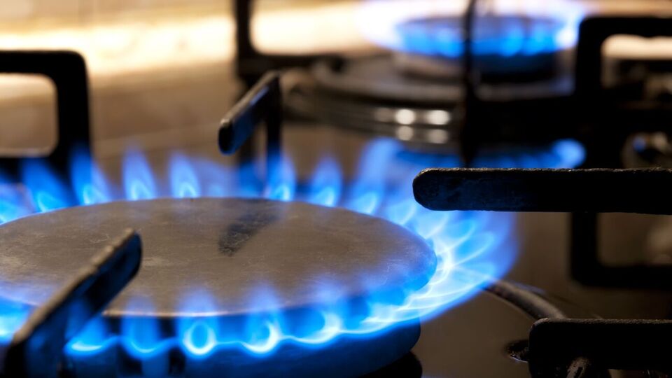 По данным ОВА, в настоящее время газоснабжение остается только в некоторых микрорайонах городов и части сел Луганской области