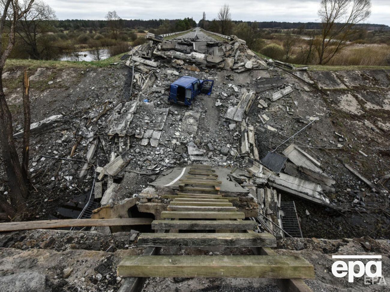 Унаслідок російського вторгнення пошкоджено 289 автомобільних і 41 залізничний міст