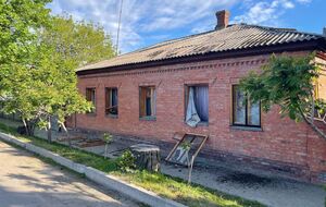 Живицкий сообщил, что от обстрела повреждены много частных домов