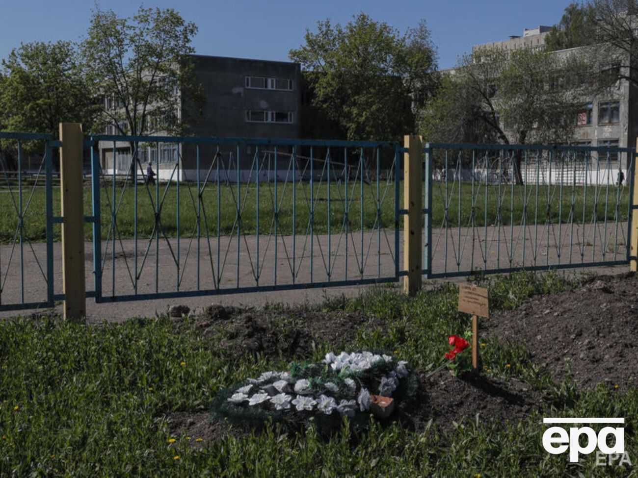 По данным городского совета, за время оккупации в Мариуполе погибли больше 20 тыс. жителей