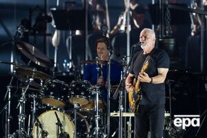 Премьера совместной песни Pink Floyd и Хлывнюка Hey, Hey, Rise Up состоялась в начале апреля