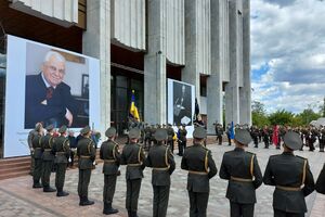 Церемонію прощання із Кравчуком проводять у столиці України