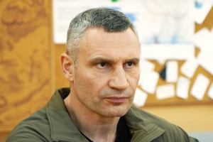 Віталій Кличко: Люди стояли у черзі за зброєю, щоб зустрічати ворога. Респект кожному з них