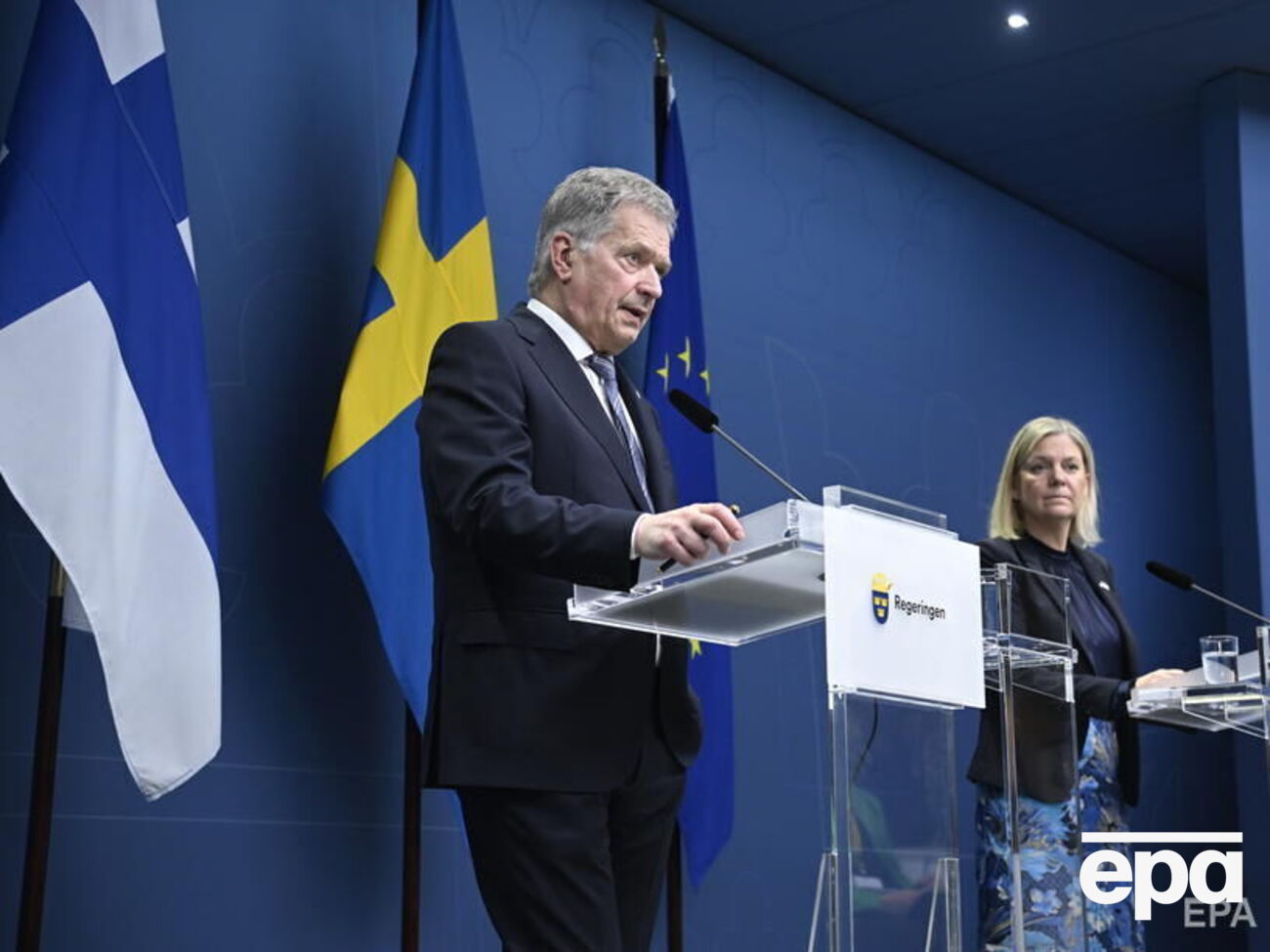 Андерссон сказала на совместной пресс-конференции с Нийнисте, что Швеция и Финляндия вместе подадут заявки на вступление в НАТО