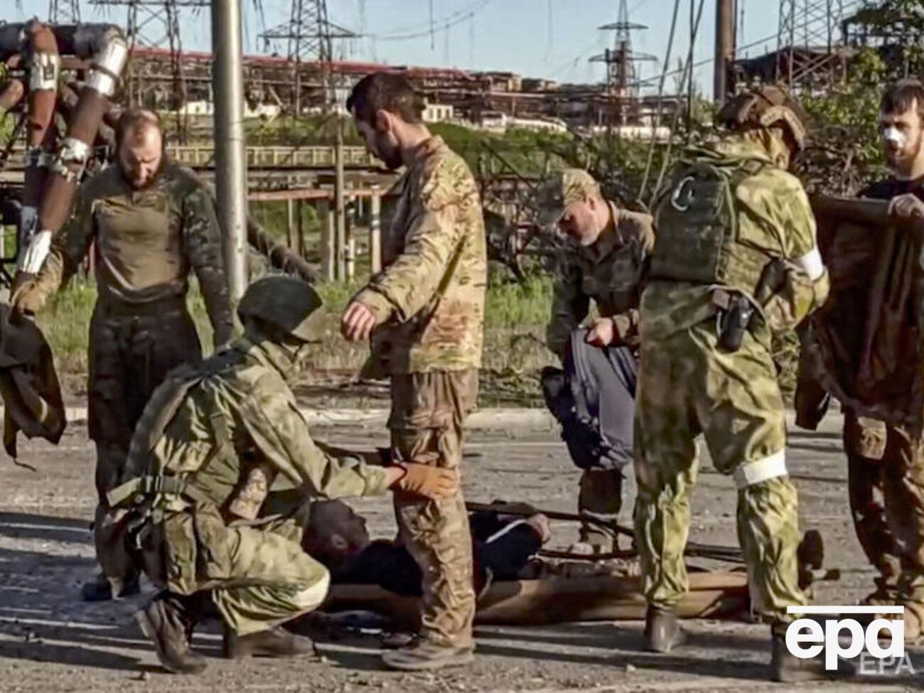 16 мая с "Азовстали" эвакуировали 264 украинских военнослужащих, пока они находятся на не подконтрольной Киеву территории