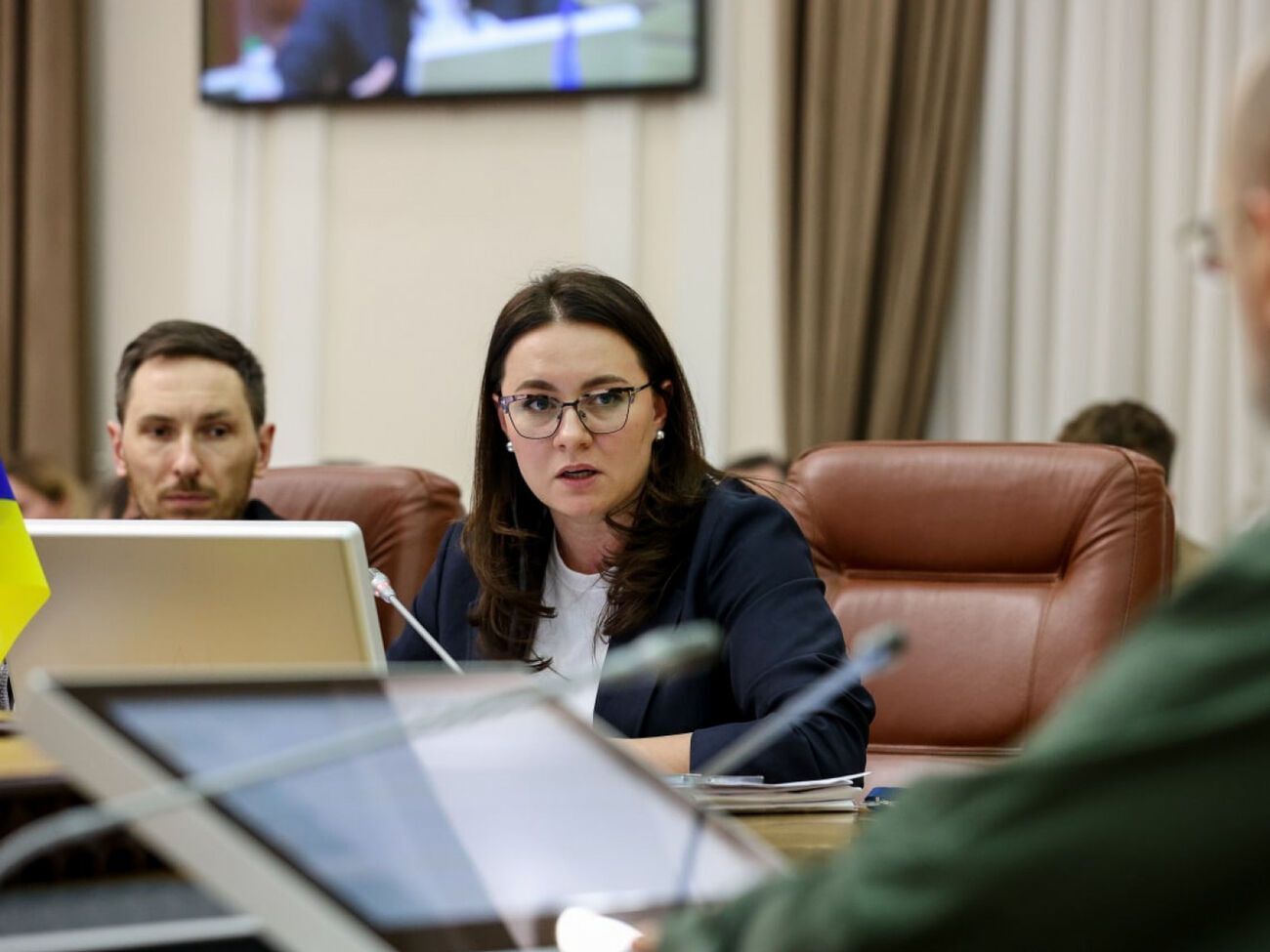 Свириденко ожидает, что сегодняшнее решение приведет к уменьшению очередей на заправках и выравниванию ситуации на рынке