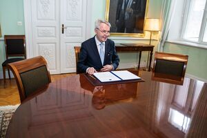 Заявка на вступление в НАТО – новая глава в истории Финляндии, отметил Хаависто