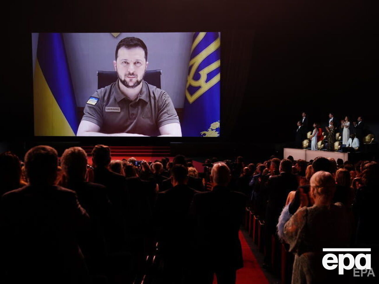 Аудитория приветствовала Зеленского стоя