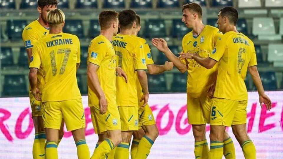 Украинцы забили три мяча