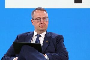 Геращенко: Людей, которые хотят уничтожать русских бандитов и врагов, очень много