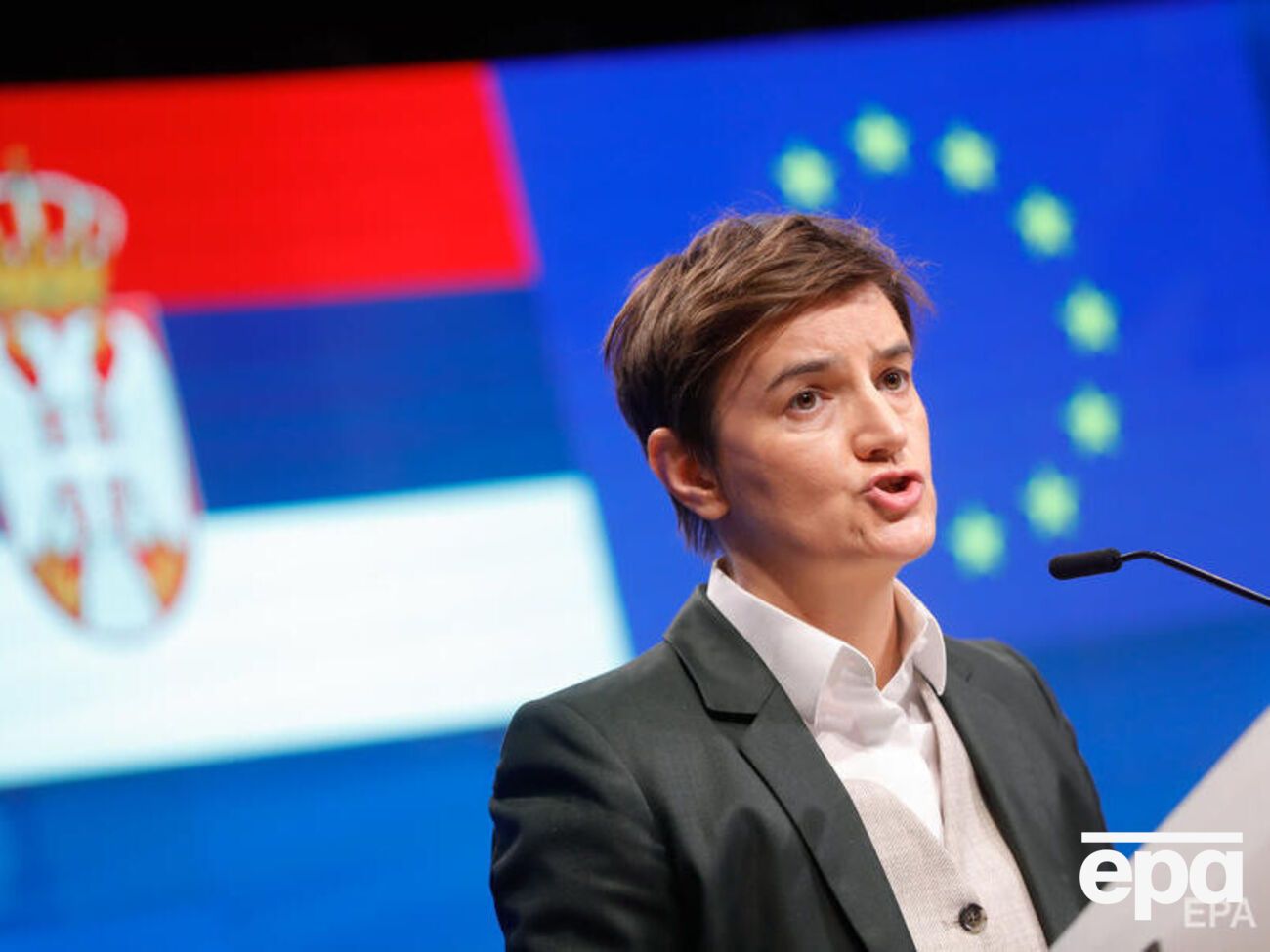 Брнабич также заявила, что Сербия является единственной страной, "уважающей принципы международного права"