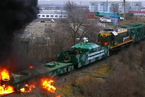 Росія пригнала схожий бронепоїзд до Мелітополя на початку березня