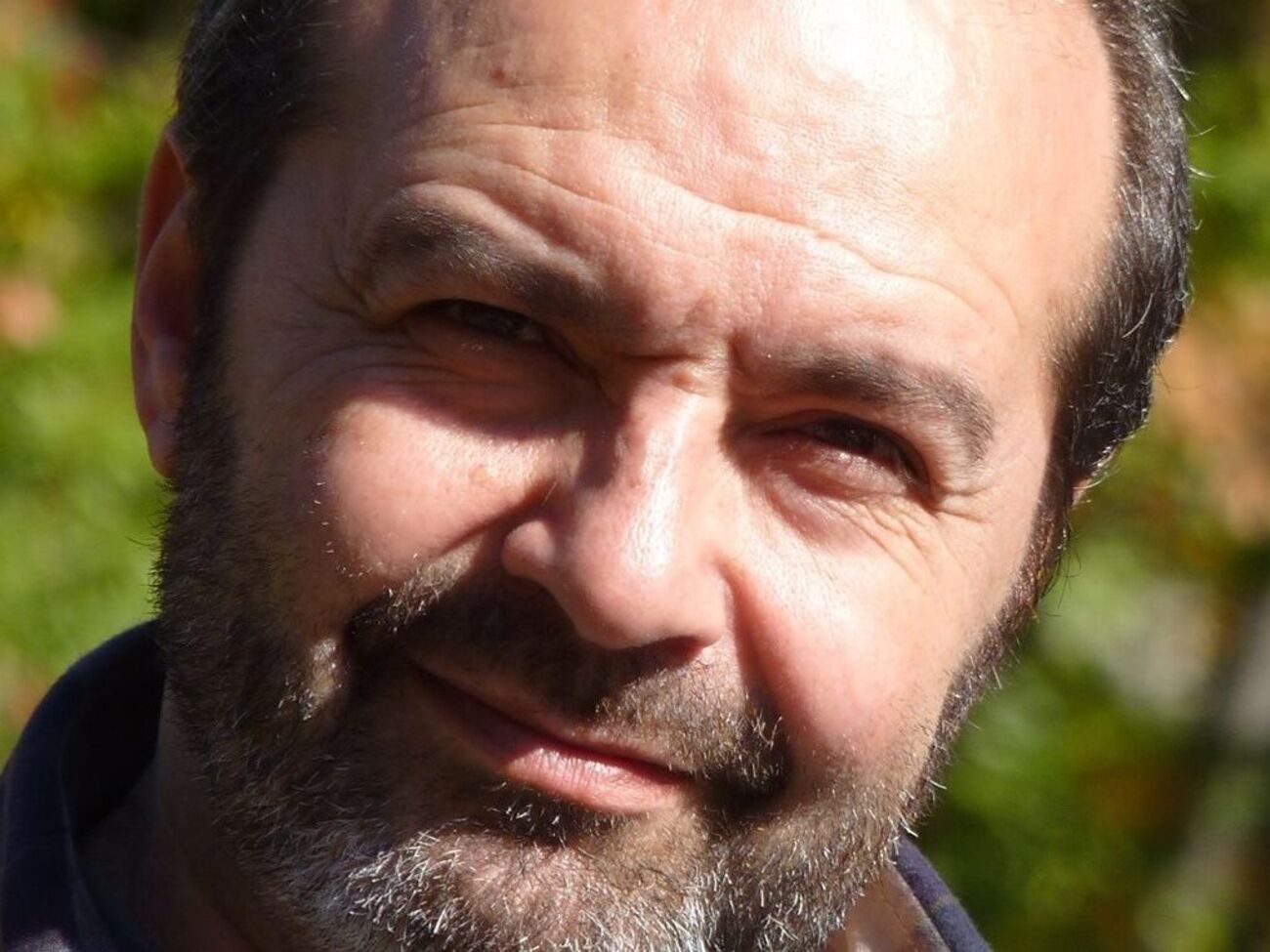 Шендерович: Не треба читати про шепіт і несміливе дихання людям, які гниють і яких знищують у Маріуполі