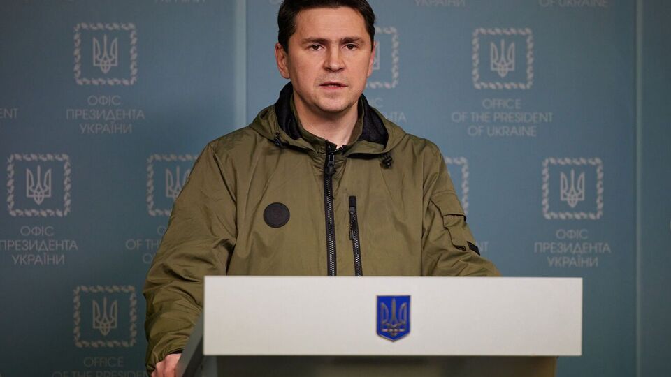 Європі варто "більш коректно" ставитися до того, як має закінчитися війна між РФ та Україною, вважає Подоляк