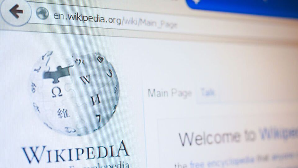 Удалить статьи Роскомнадзор требует из-за якобы недостоверной информации