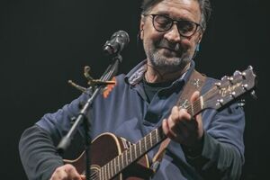 Родина – это бабушка нищая на вокзале, продающая картошку, отметил Шевчук