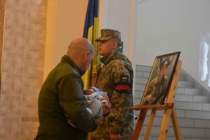 У березні цього року в льотчика народився син