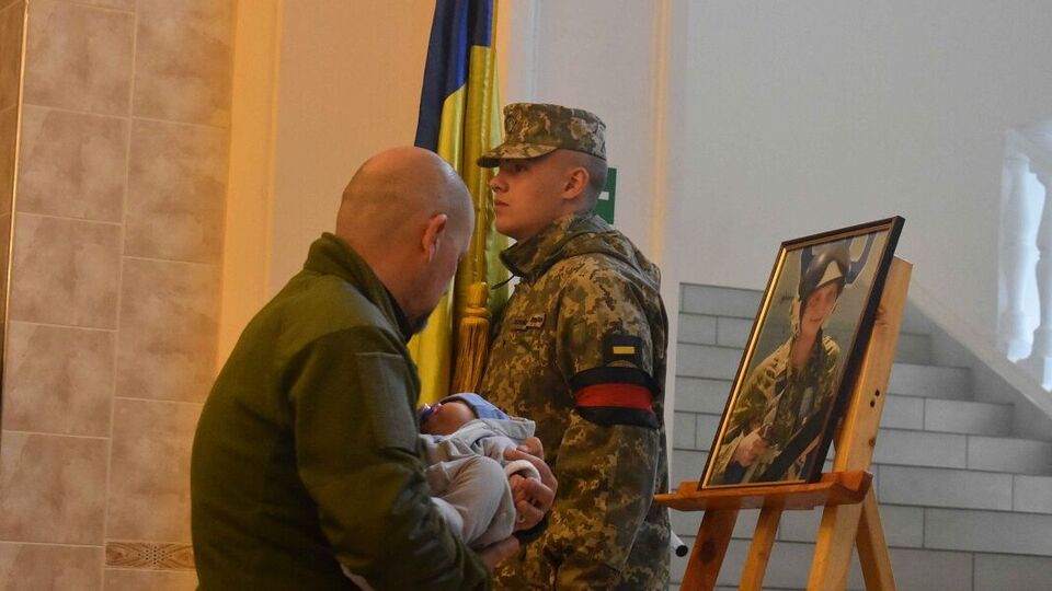 В марте этого года у летчика родился сын