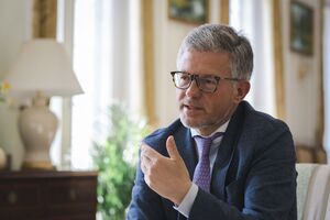 Головним завданням України є набуття статусу кандидата у члени ЄС, зазначив Мельник
