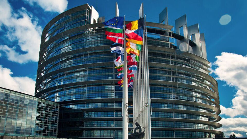 Депутаты Европарламента призывают ЕС возглавить создание трастового фонда солидарности с Украиной