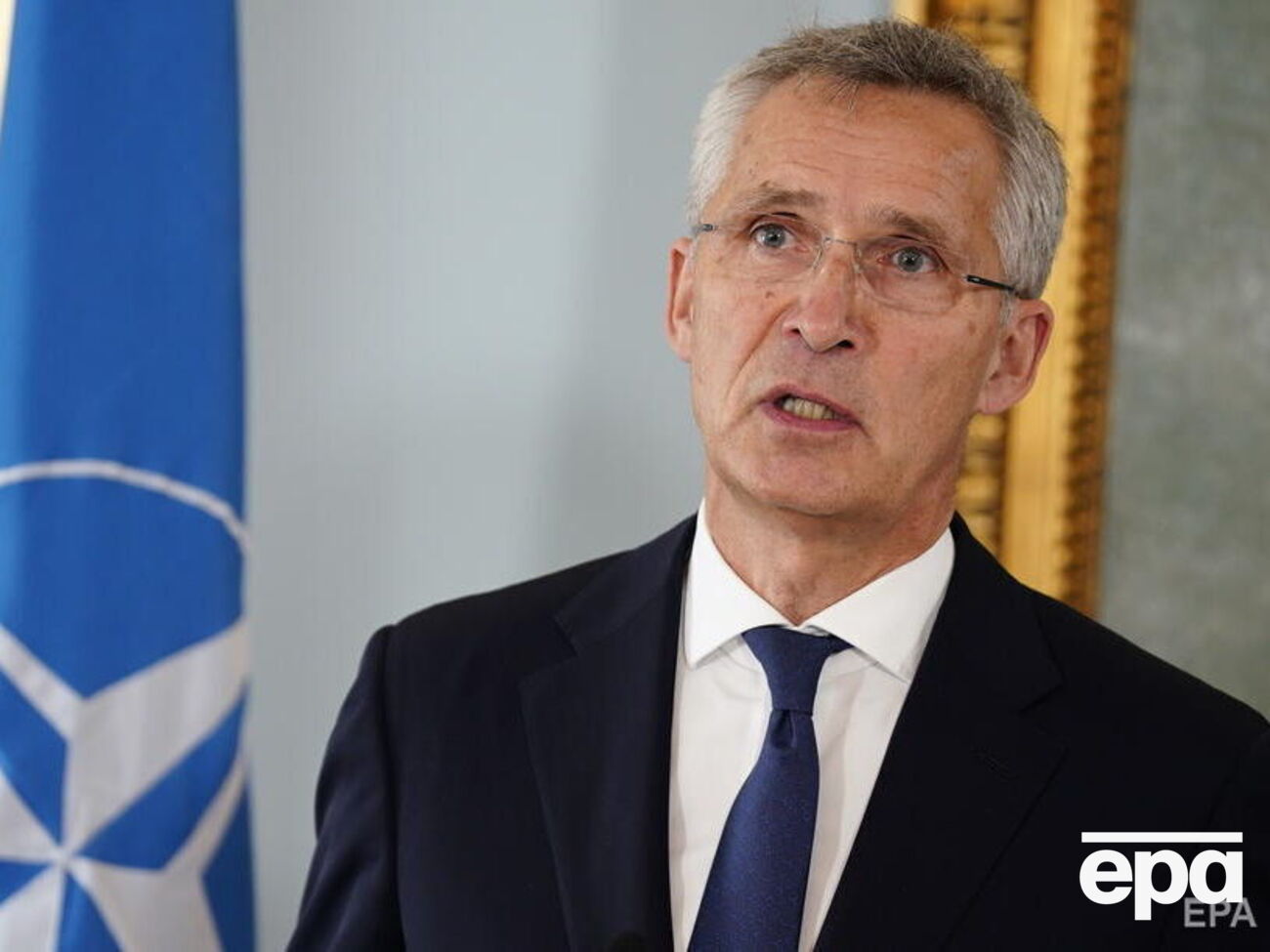Столтенберг отметил, что НАТО находится в тесном контакте с Финляндией, Швецией и Турцией