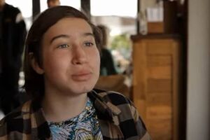 14-летний Юлиан о своей реакции на появление Джоли во львовской кофейне: Я видел ее, но как-то не понял, кто это, не узнал