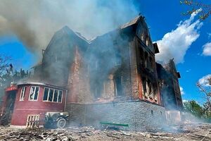 В ОВА повідомили, що вогонь повністю знищив більш ніж столітню пам'ятку архітектури