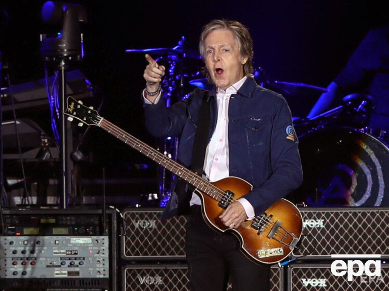 В первые дни после нападения РФ&nbsp;Маккартни выступил в поддержку Украины